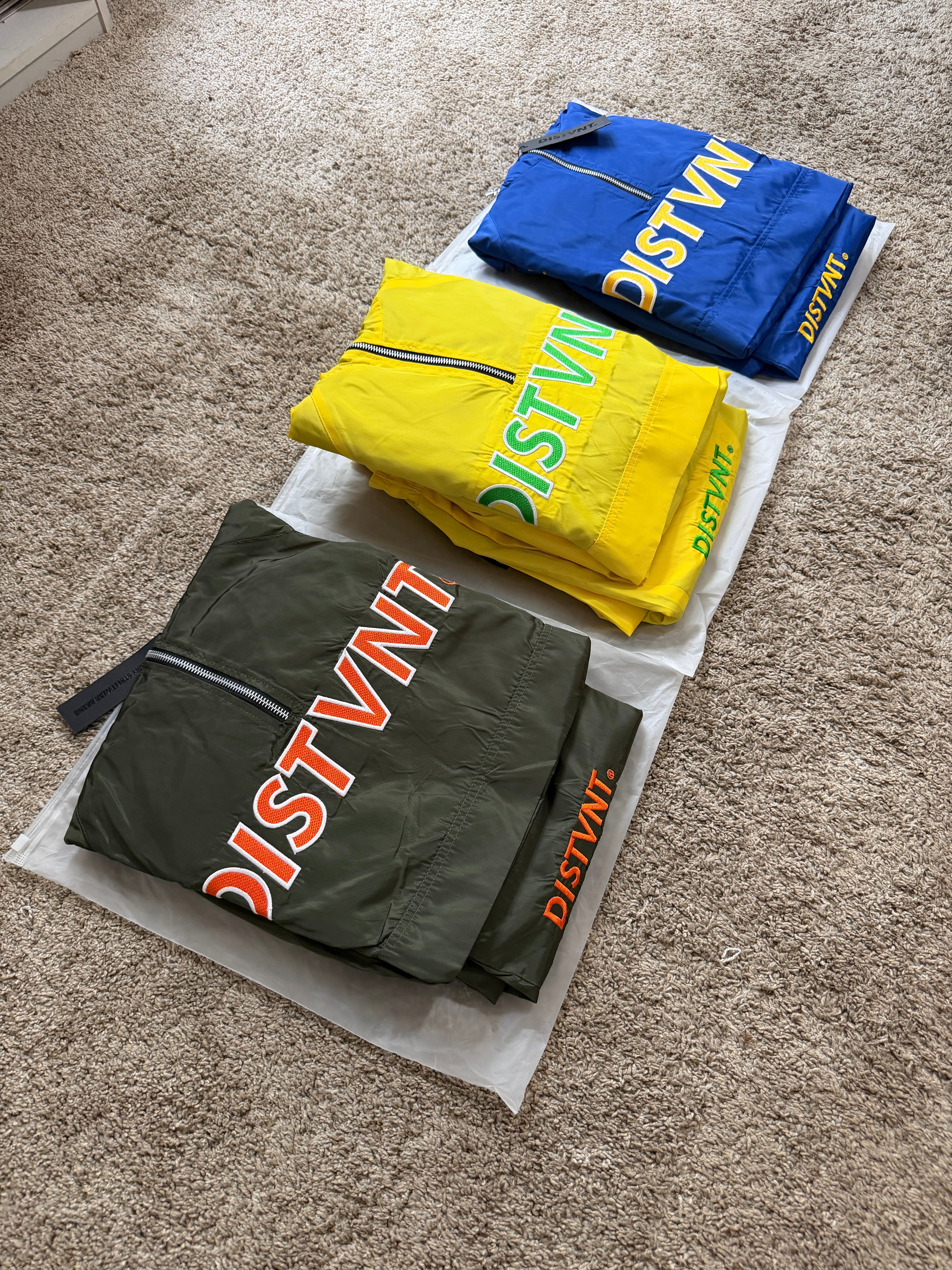 QUARTER-ZIP WINDBREAKER HOODIE SHORT SET