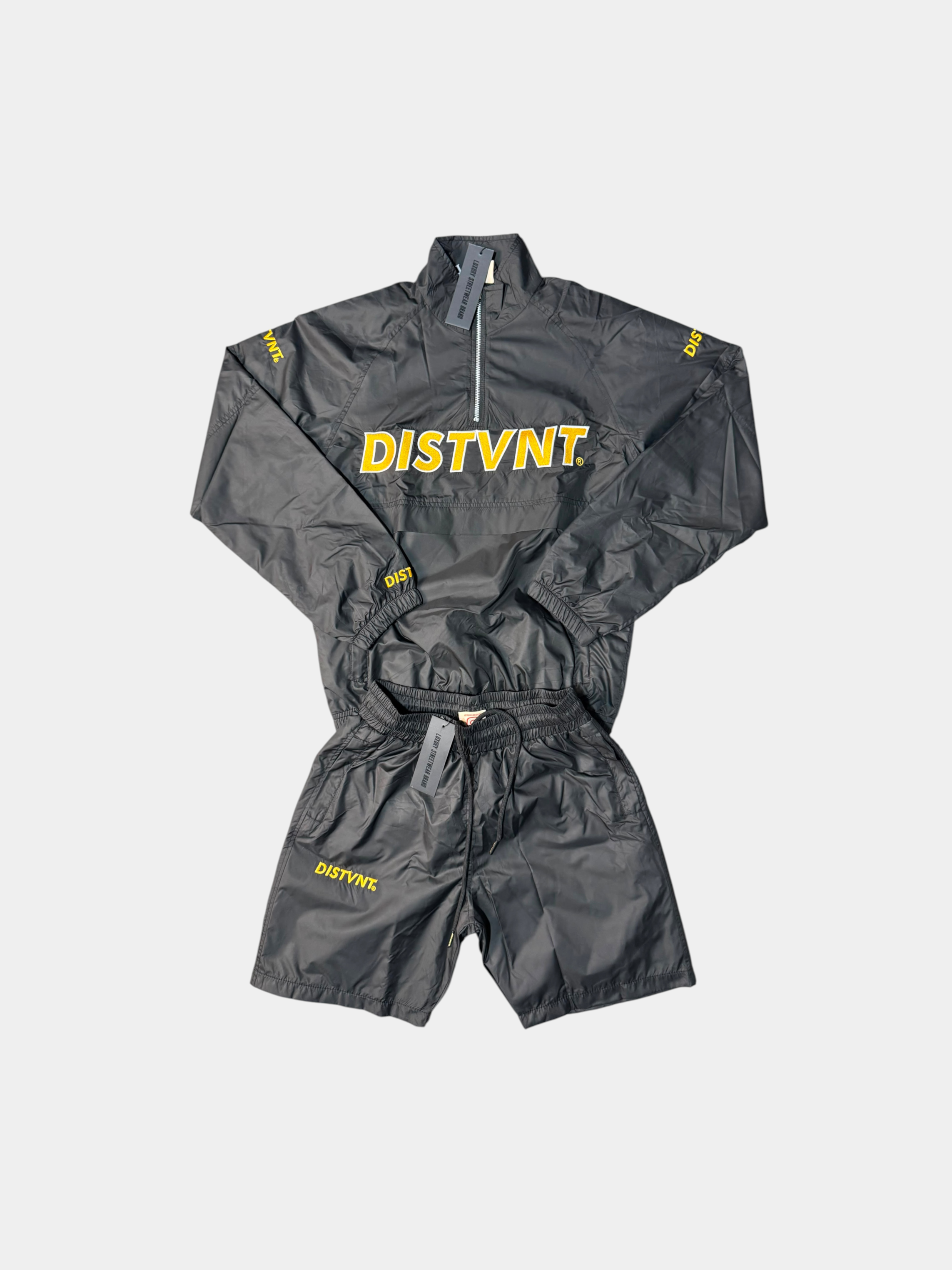 QUARTER-ZIP WINDBREAKER SHORT SET