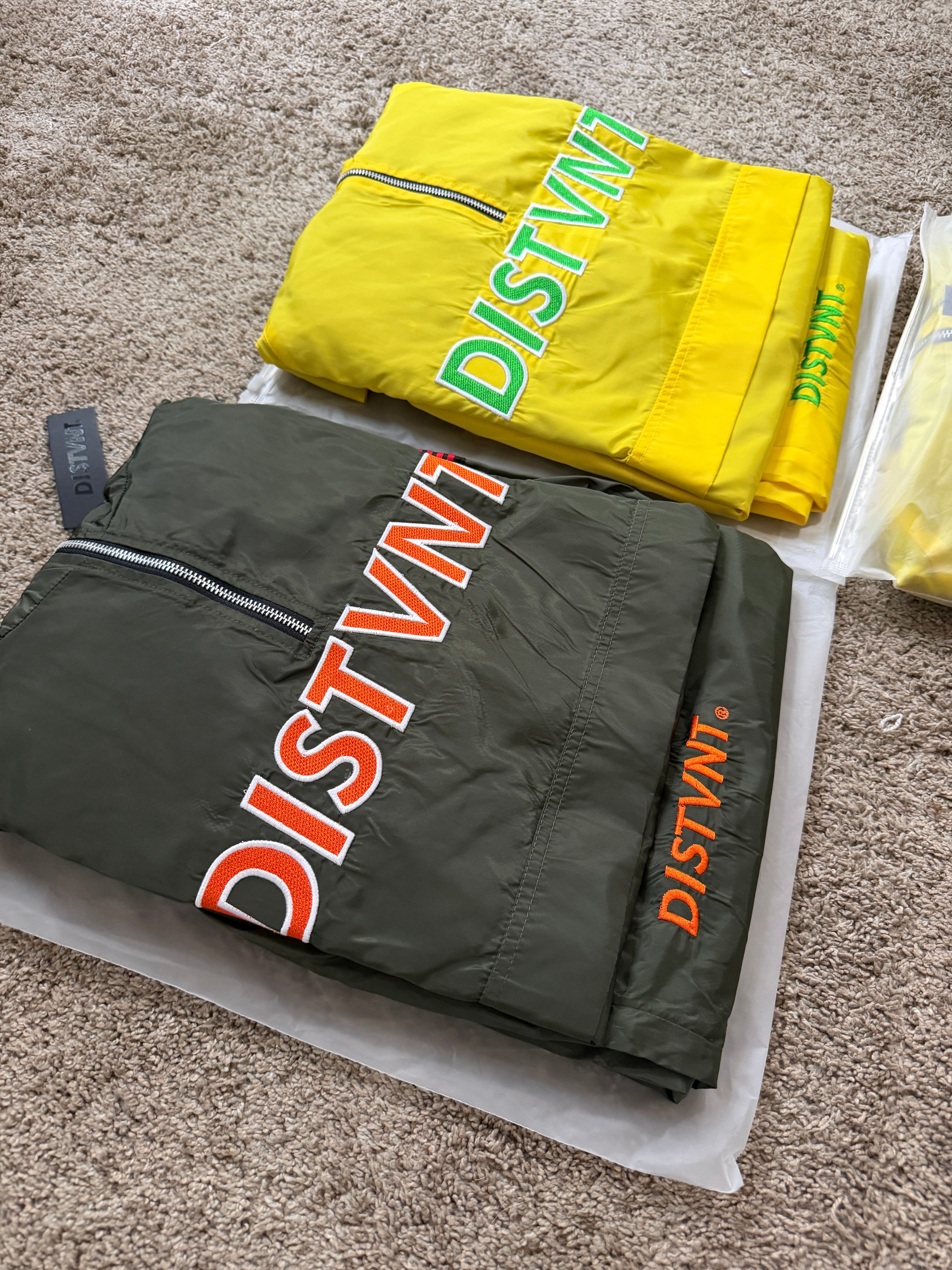 QUARTER-ZIP WINDBREAKER HOODIE SHORT SET