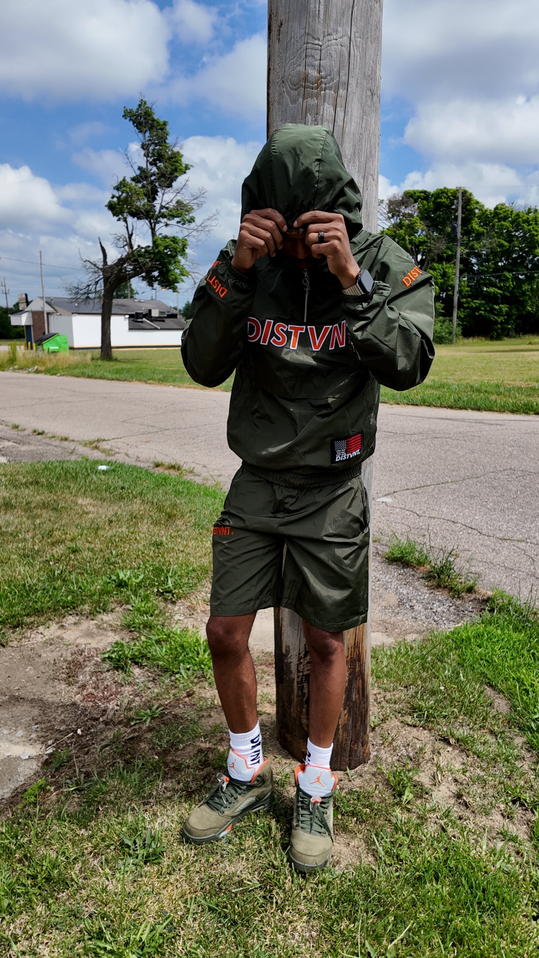 QUARTER-ZIP WINDBREAKER HOODIE SHORT SET